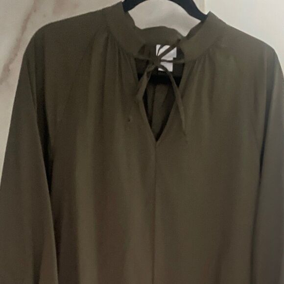 Chico's Poplin Dress with Pockets and Tie Neck Olive Army Green Size Medium - Picture 3 of 6